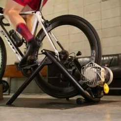 Saris Fluid2 Hometrainer 12 Saris Fluid2 Hometrainer -Sykkelruller og tilbehør Salg Saris Fluid2 Hometrainer 1574082696 04