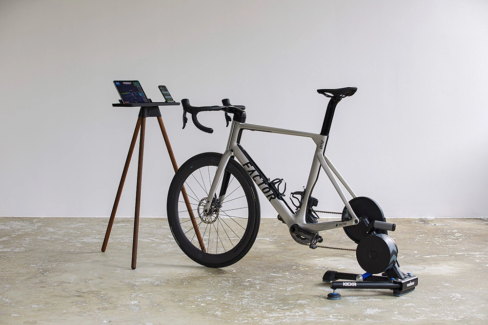 Tons Race Bar Røkt Eiketre Hometrainer Stand 4 Tons Race Bar Røkt Eiketre Hometrainer Stand - Bilde 2