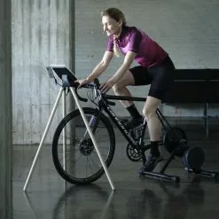 Tons IPad Stand Eiketre Med Holder Til Smartphone 8 Tons IPad Stand Eiketre Med Holder Til Smartphone -Sykkelruller og tilbehør Salg Tons iPad Stand Egetrae med Holder ti 1635857924 01