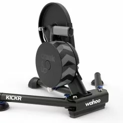 Wahoo KICKR V6 Hometrainer Inkl. Kickr Headwind 9 Wahoo KICKR V6 Hometrainer Inkl. Kickr Headwind -Sykkelruller og tilbehør Salg Wahoo KICKR V6 Hometrainer Inkl Kic 1668519902 03